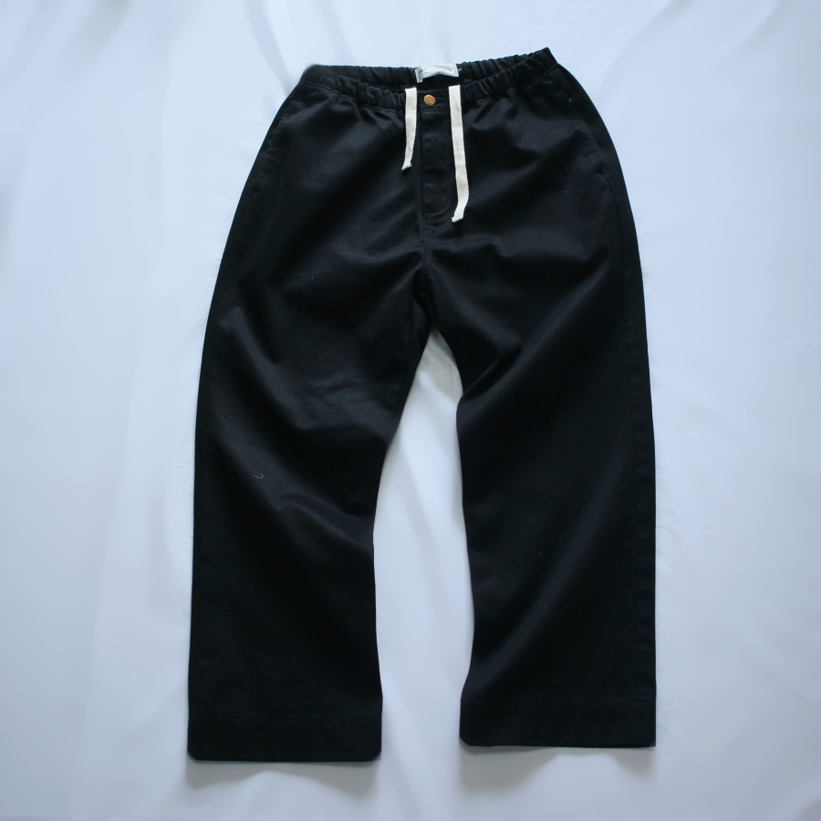edit-chinowide-BLK