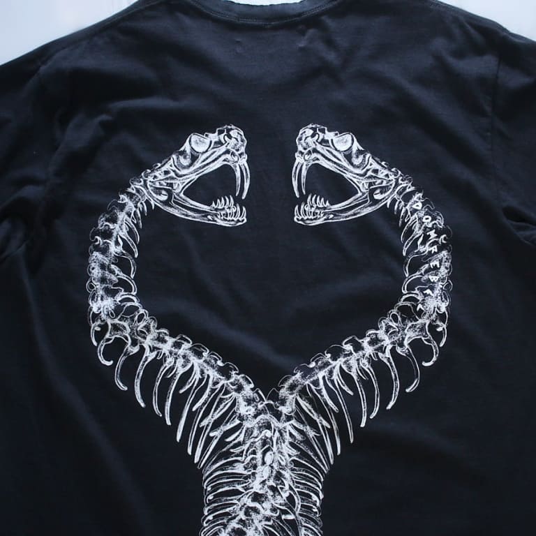 domrebel-tee-snake-blk