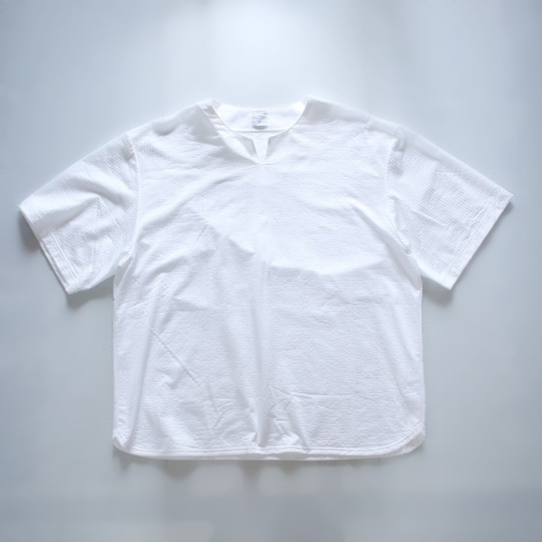 edit-seer sucker stretch tee wht
