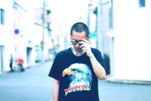 domrebelのTシャツを使ったスタイルサンプルの写真