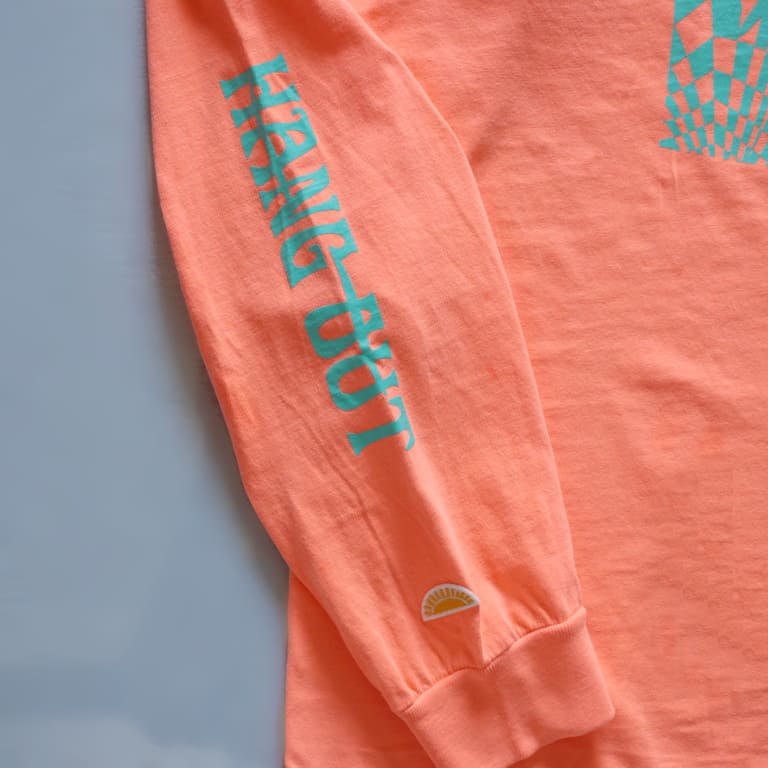 saltandmugs-checkersign-lstee-orange