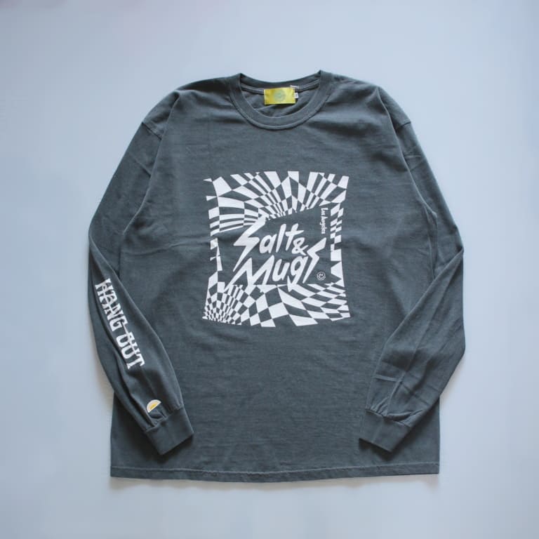saltandmugs-checkersign-lstee-blk