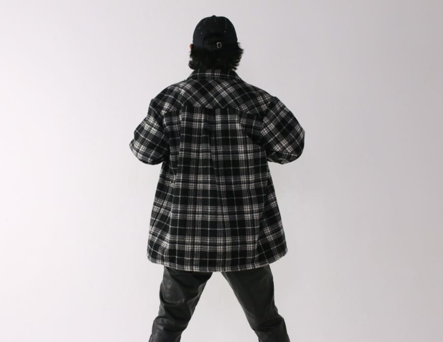 the people vs check shacket 着用画像 5