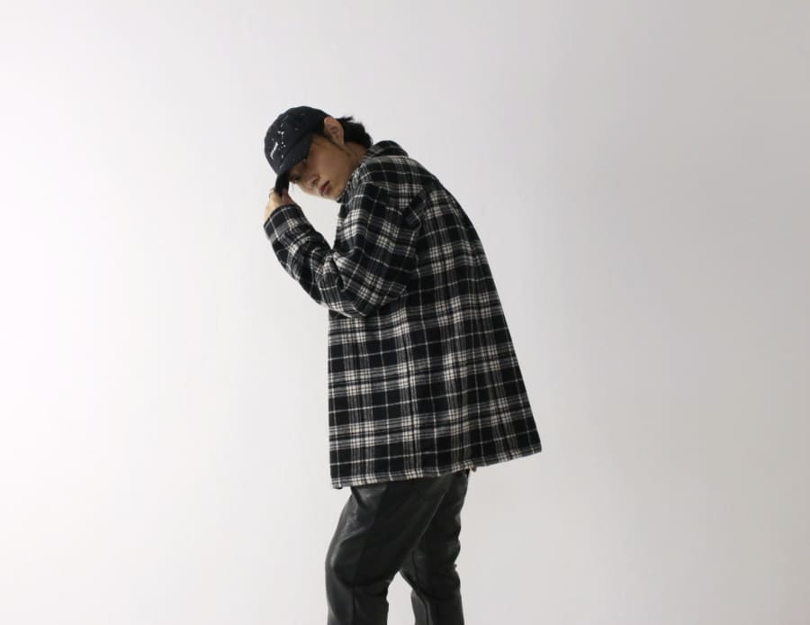 the people vs check shacket 着用画像 4