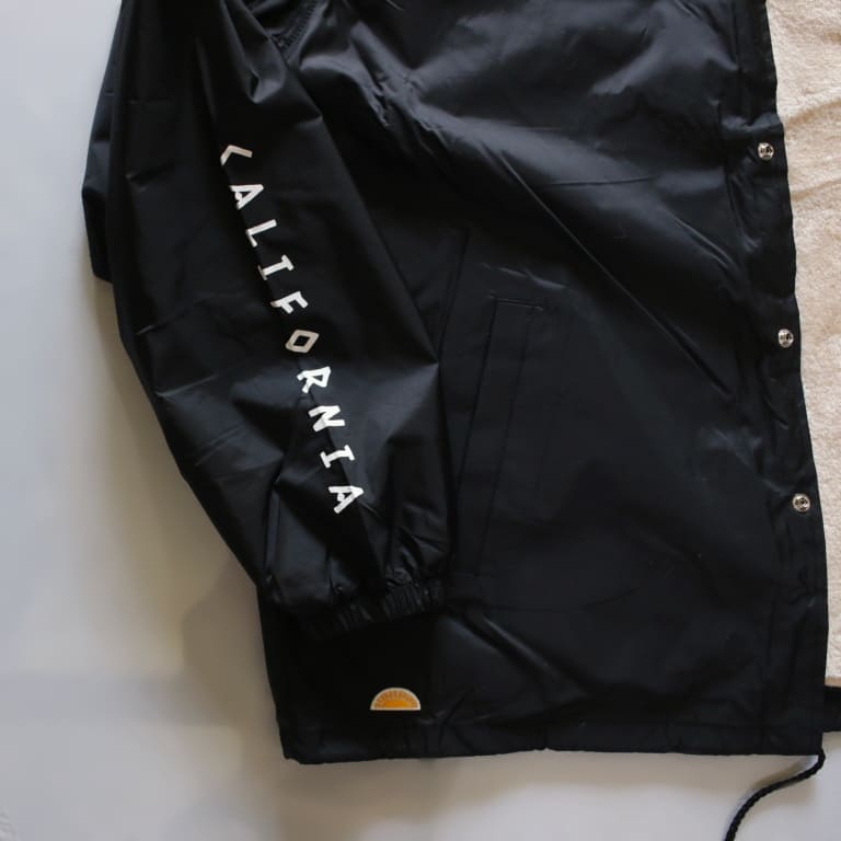 saltandmugs-coach jkt-blk