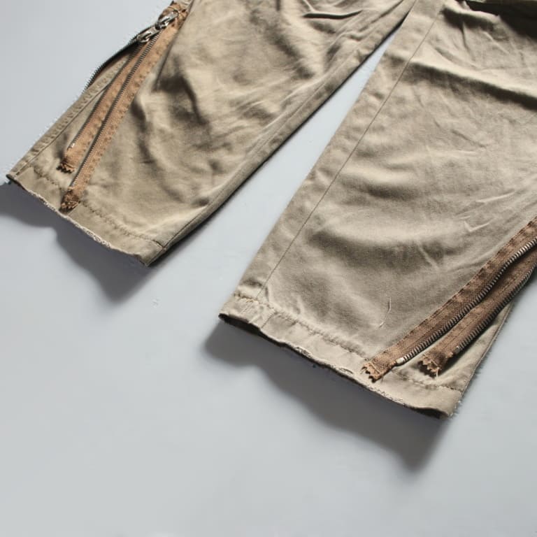 mnml-cargo baggy pants