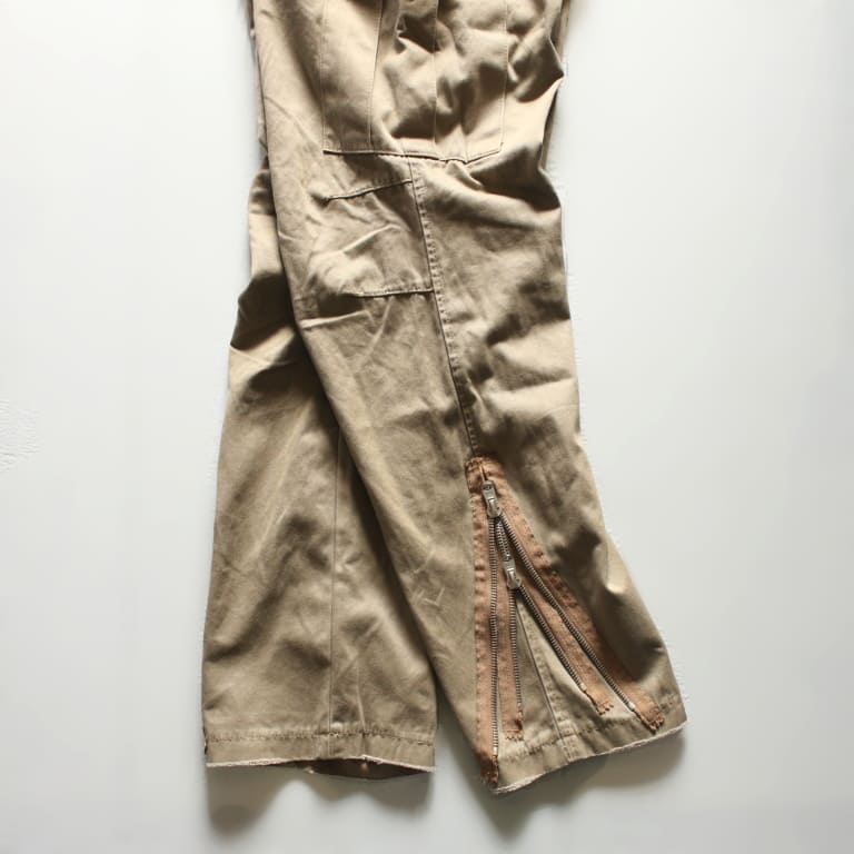 mnml-cargo baggy pants