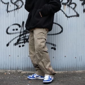 mnml-cargo baggy pants