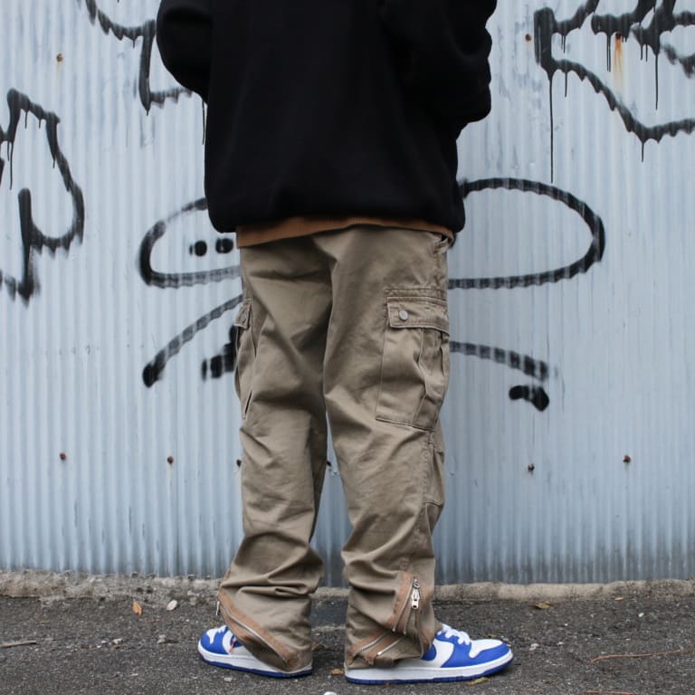 mnml-cargo baggy pants