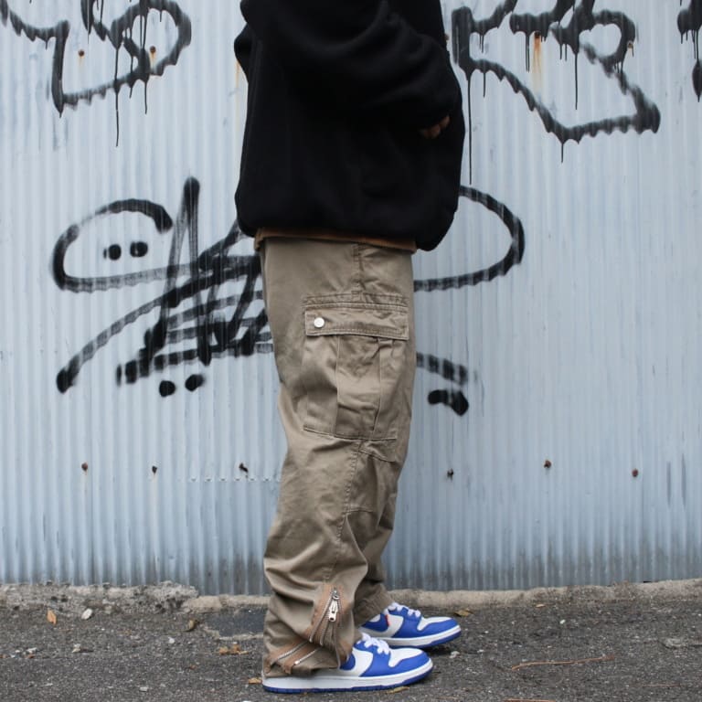 mnml-cargo baggy pants