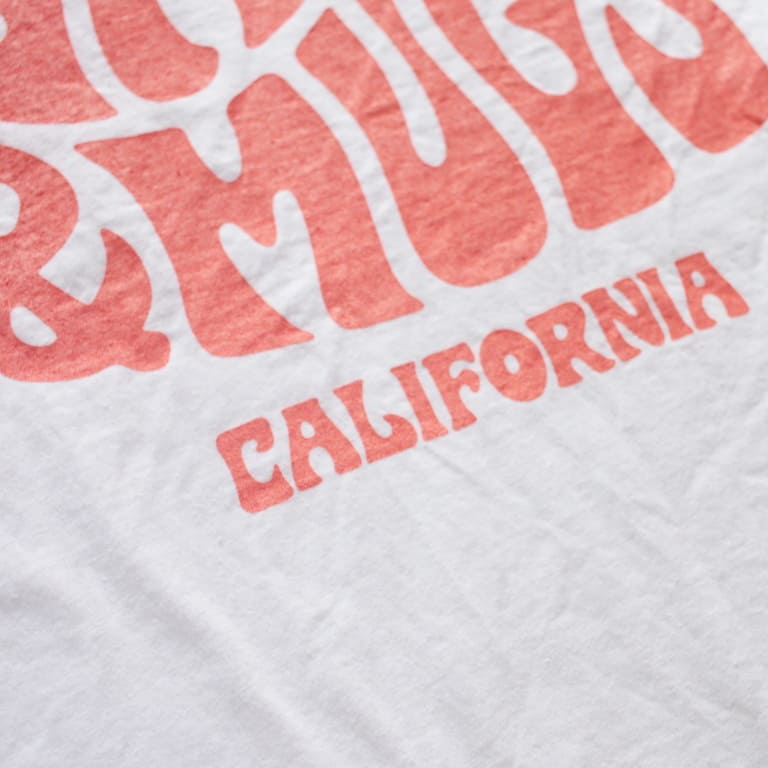 saltandmugs-psychedlic-logo tee-wht